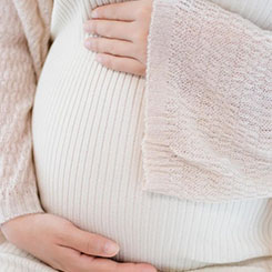 不仅再次成为最热🐪销的子品牌🇲🇽旗舰机，甚至把母🐗🕟品牌们🍋👨‍🏫